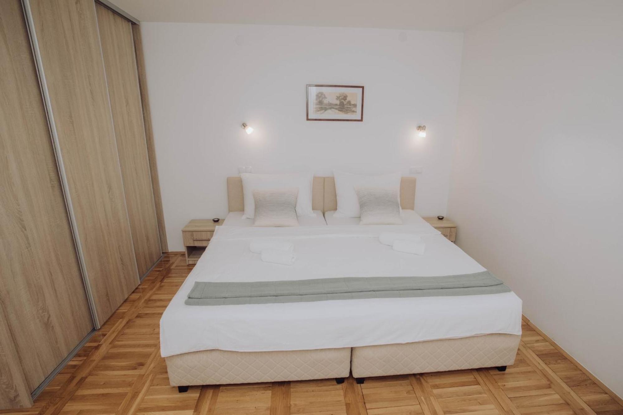 Apartments Peric - ジュパニャ エクステリア 写真